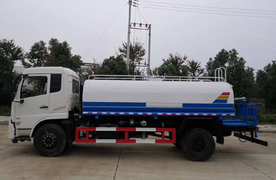 程力威牌CLW5184GSSD6型灑水車 程力威牌CLW5184GSSD6型灑水車